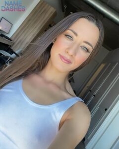 Freya Von Doom Height, Age, Bio, Career, Net Worth & Facts